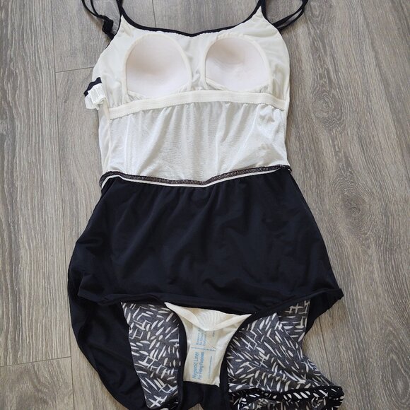 NWOT Maxine of Hollywood Romper/Jumper One Piece Swimsuit Tank and Shorts Style - Picture 10 of 12